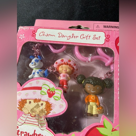 2003 Strawberry Shortcake Charm Dangler Gift Set 3 "berry" fun Charms Boxed New - Picture 2 of 5